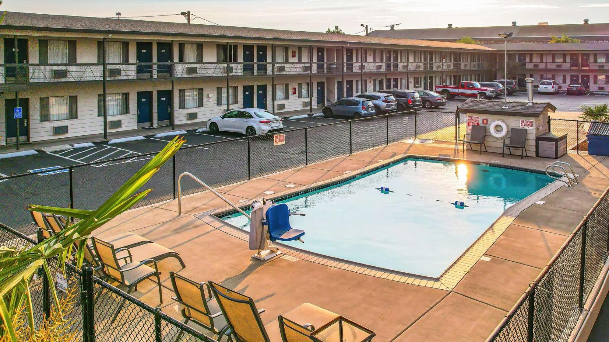 Motel 6-Salem, OR - Expo Center Exterior foto