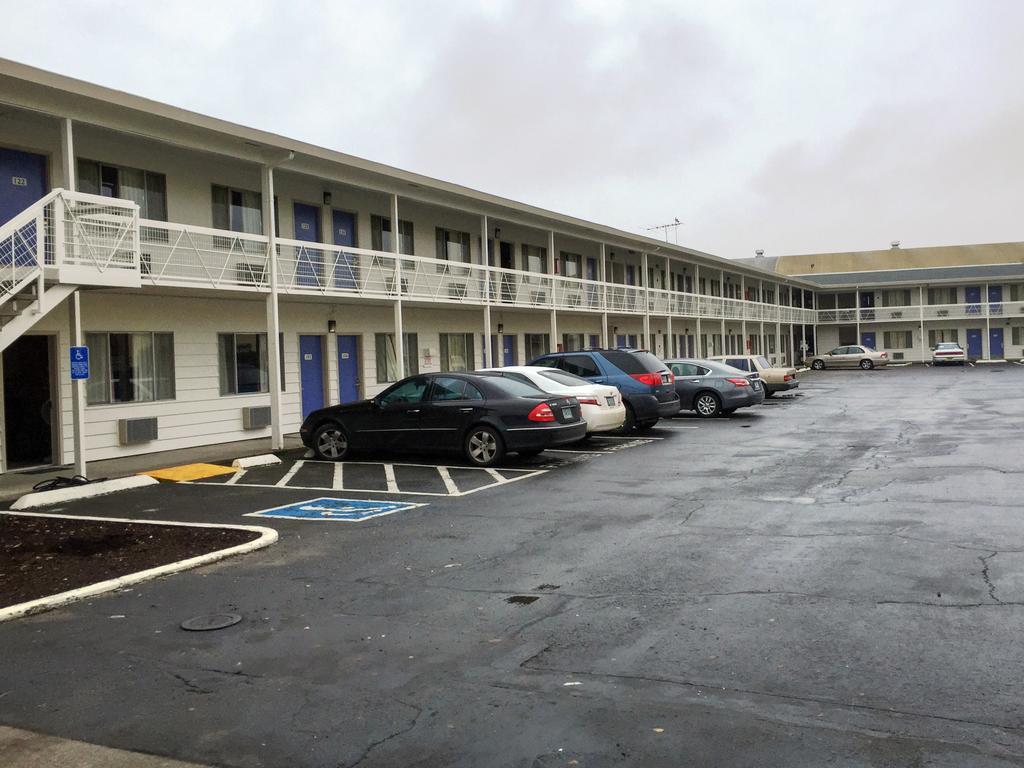 Motel 6-Salem, OR - Expo Center Exterior foto